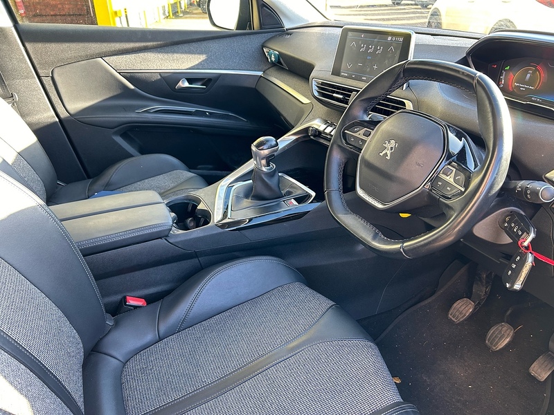 Peugeot BlueHDi Allure SUV 1.5 Manual Diesel