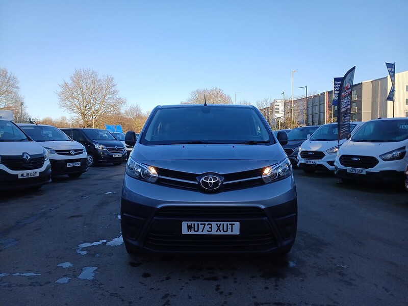 Toyota 2.0D Icon Long Panel Van 6dr Diesel Manual LWB Euro 6 (140 ps)