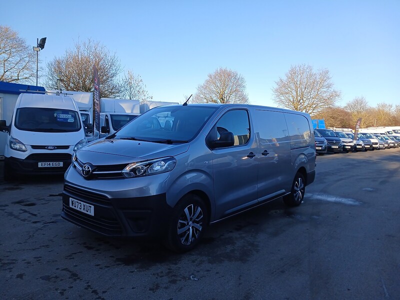 Toyota 2.0D Icon Long Panel Van 6dr Diesel Manual LWB Euro 6 (140 ps)