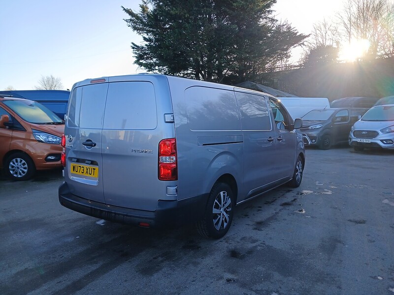 Toyota 2.0D Icon Long Panel Van 6dr Diesel Manual LWB Euro 6 (140 ps)