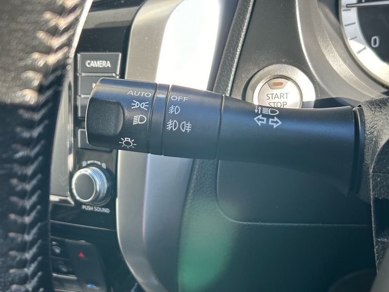 Nissan dCi N-Guard Pickup 2.3 Automatic Diesel