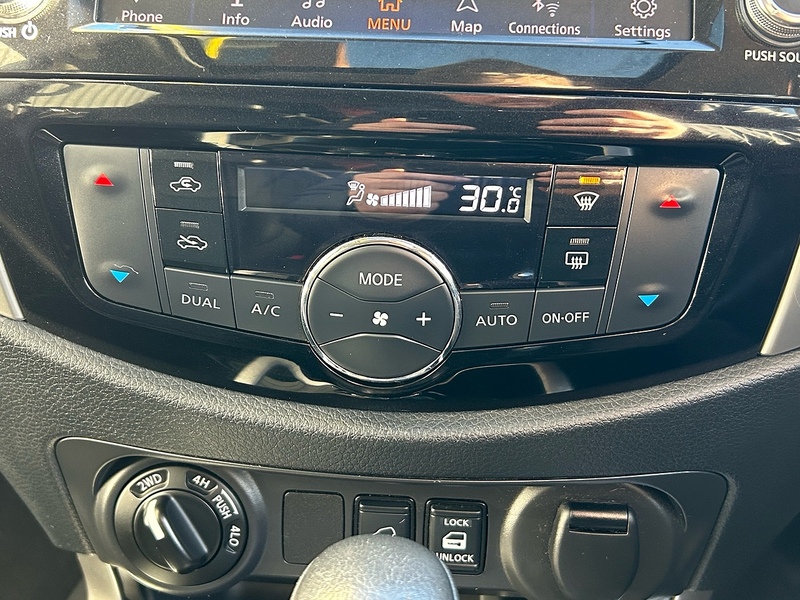 Nissan dCi N-Guard Pickup 2.3 Automatic Diesel