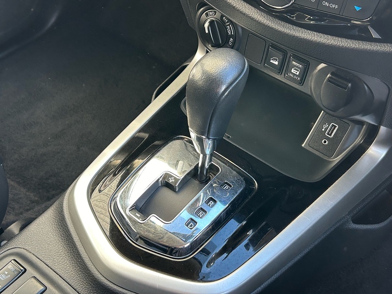 Nissan dCi N-Guard Pickup 2.3 Automatic Diesel