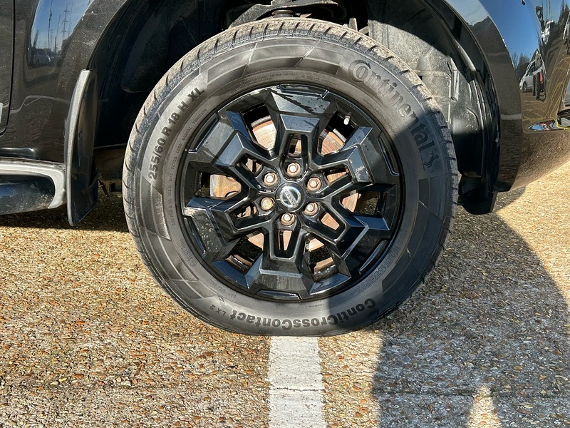 Nissan dCi N-Guard Pickup 2.3 Automatic Diesel