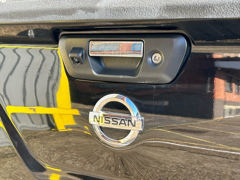 Nissan dCi N-Guard Pickup 2.3 Automatic Diesel