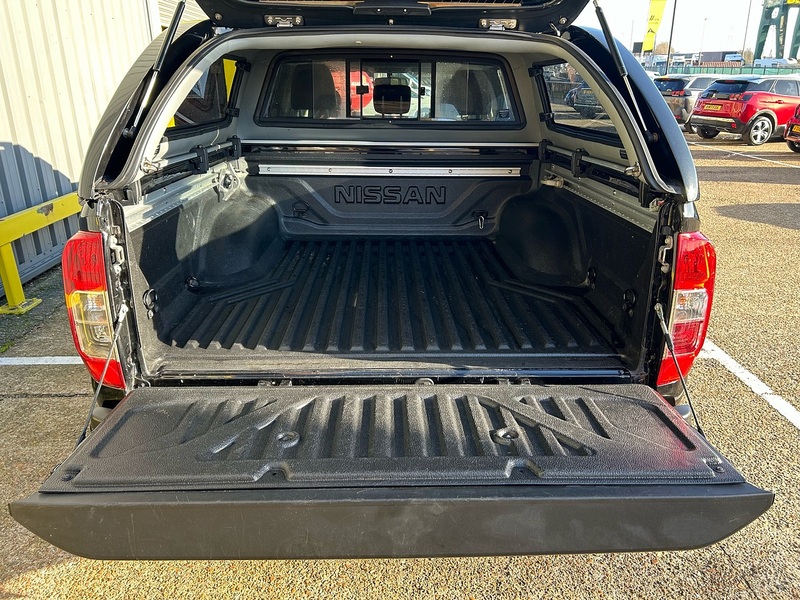 Nissan dCi N-Guard Pickup 2.3 Automatic Diesel