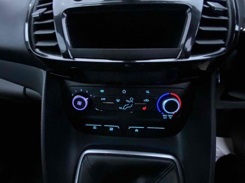 Ford 1.5 240 EcoBlue Limited Panel Van 5dr Diesel Manual L2 Euro 6 (s/s) (120 ps)