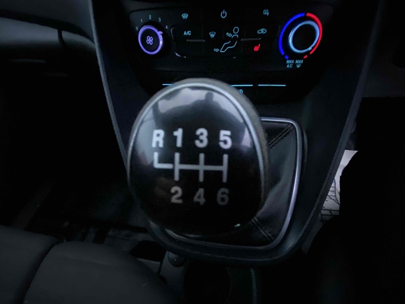 Ford 1.5 240 EcoBlue Limited Panel Van 5dr Diesel Manual L2 Euro 6 (s/s) (120 ps)