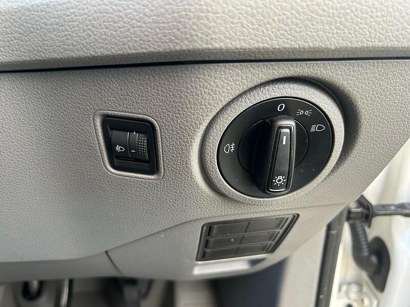 Volkswagen 2.0 TDI CR35 Trendline Panel Van 5dr Diesel Automatic FWD LWB High Roof Euro 6 (s/s) (140 ps)