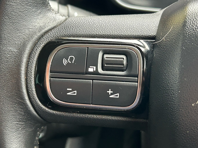 Citroen PureTech Flair SUV 1.2 Manual Petrol