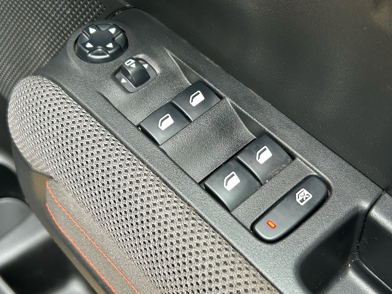 Citroen PureTech Flair SUV 1.2 Manual Petrol