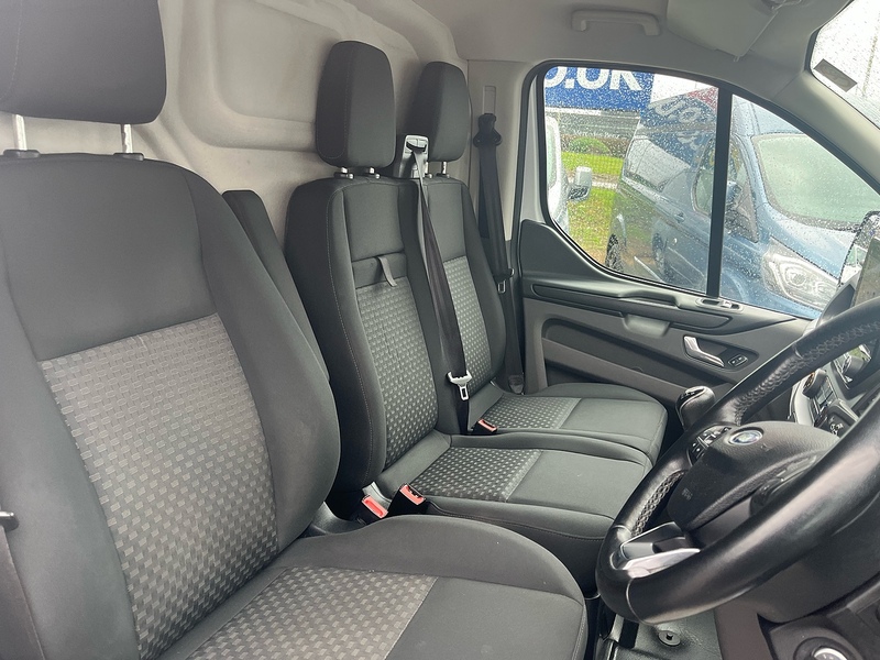 Ford 2.0 300 EcoBlue Trend Panel Van 5dr Diesel Manual L2 H1 Euro 6 (105 ps)