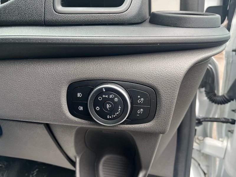 Ford 2.0 300 EcoBlue Trend Panel Van 5dr Diesel Manual L2 H1 Euro 6 (105 ps)