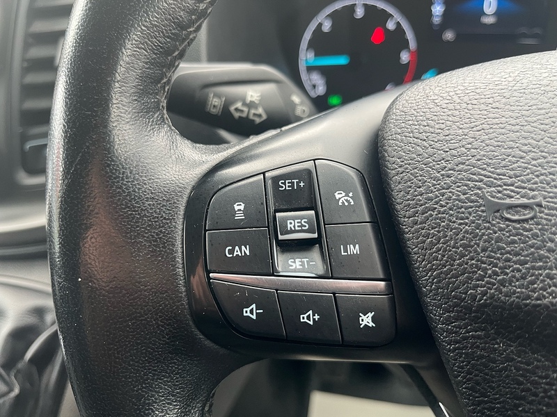 Ford 2.0 300 EcoBlue Trend Panel Van 5dr Diesel Manual L2 H1 Euro 6 (105 ps)