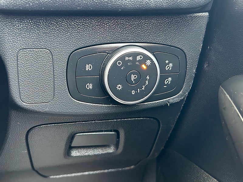 Ford 1.5 EcoBlue Active X Estate 5dr Diesel Auto Euro 6 (s/s) (120 ps)