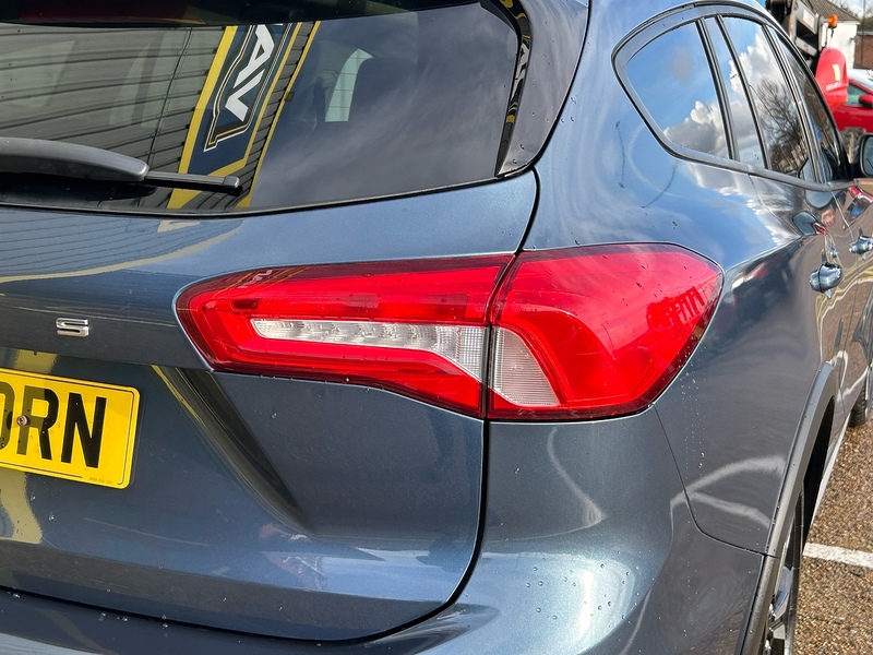 Ford 1.5 EcoBlue Active X Estate 5dr Diesel Auto Euro 6 (s/s) (120 ps)