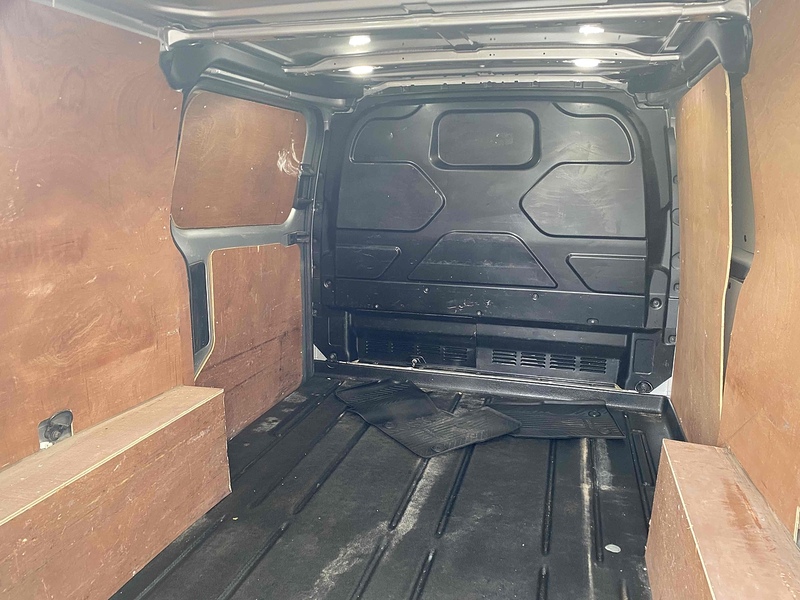 Ford Transit Custom Limited Automatic Diesel 2.0 5dr Combi Van Automatic Diesel