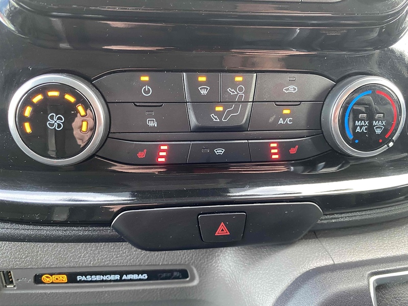 Ford Transit Custom Limited Automatic Diesel 2.0 5dr Combi Van Automatic Diesel