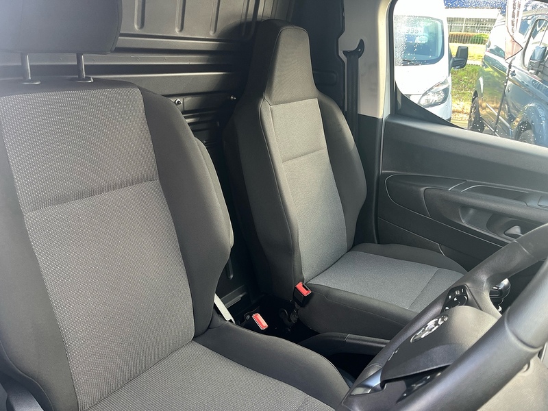 Vauxhall 1.5 Turbo D 2300 Dynamic Panel Van 4dr Diesel Manual L1 H1 Euro 6 (100 ps)