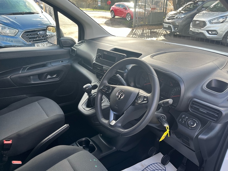 Vauxhall 1.5 Turbo D 2300 Dynamic Panel Van 4dr Diesel Manual L1 H1 Euro 6 (100 ps)