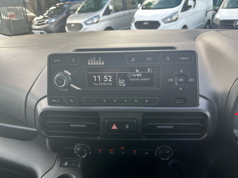 Vauxhall 1.5 Turbo D 2300 Dynamic Panel Van 4dr Diesel Manual L1 H1 Euro 6 (100 ps)