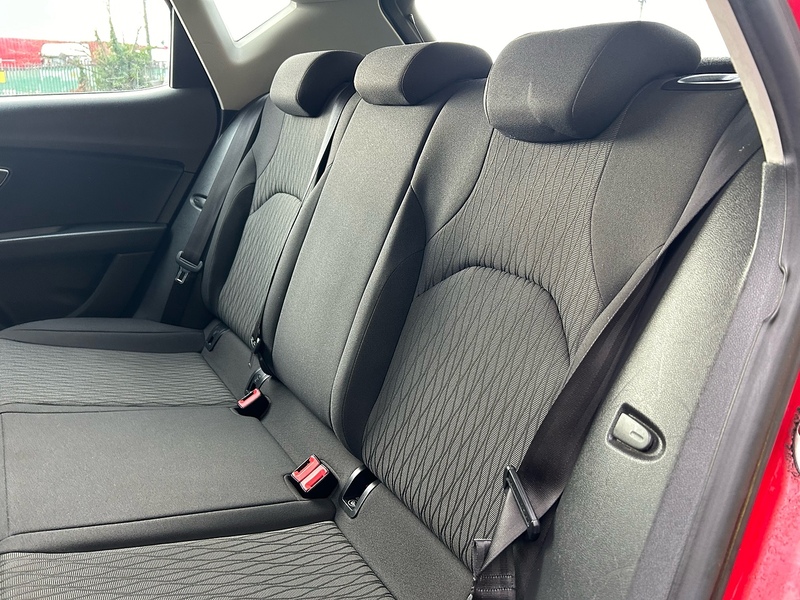 SEAT 1.6 TDI CR SE Hatchback 5dr Diesel DSG Euro 5 (s/s) (105 ps)