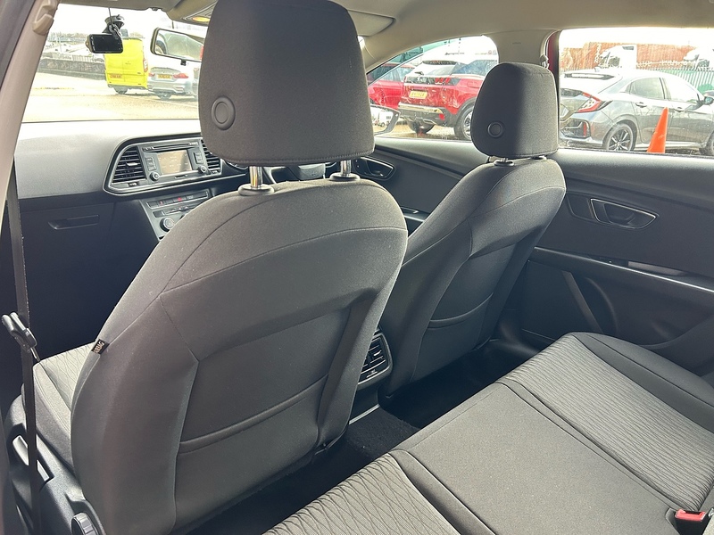 SEAT 1.6 TDI CR SE Hatchback 5dr Diesel DSG Euro 5 (s/s) (105 ps)
