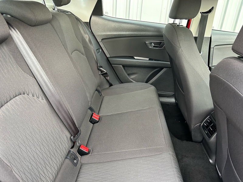 SEAT 1.6 TDI CR SE Hatchback 5dr Diesel DSG Euro 5 (s/s) (105 ps)