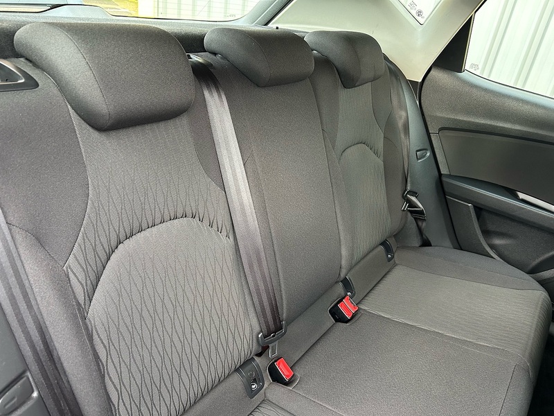 SEAT 1.6 TDI CR SE Hatchback 5dr Diesel DSG Euro 5 (s/s) (105 ps)