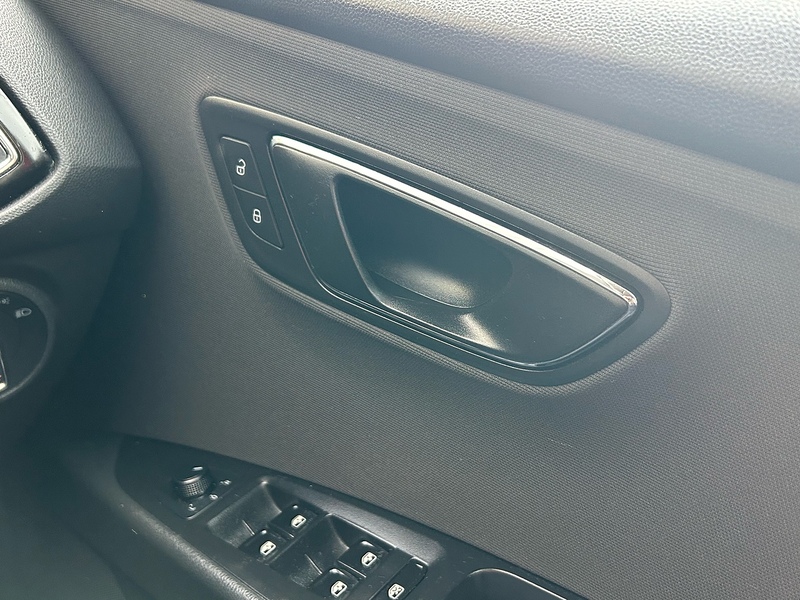 SEAT 1.6 TDI CR SE Hatchback 5dr Diesel DSG Euro 5 (s/s) (105 ps)