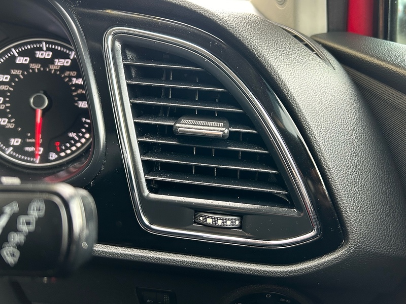 SEAT 1.6 TDI CR SE Hatchback 5dr Diesel DSG Euro 5 (s/s) (105 ps)