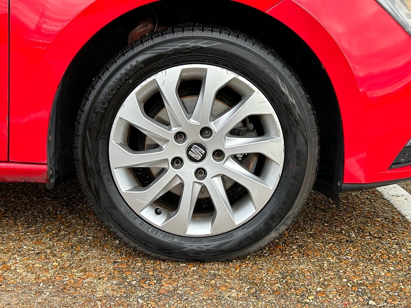 SEAT 1.6 TDI CR SE Hatchback 5dr Diesel DSG Euro 5 (s/s) (105 ps)