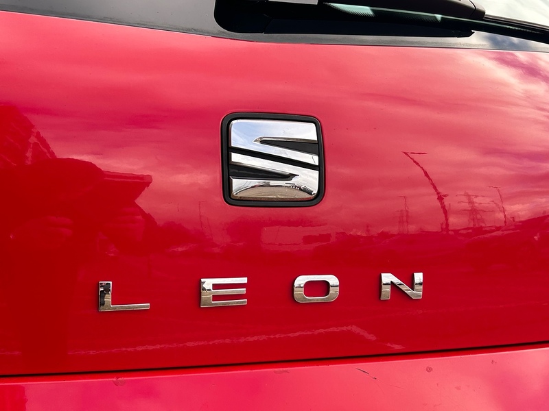 SEAT 1.6 TDI CR SE Hatchback 5dr Diesel DSG Euro 5 (s/s) (105 ps)