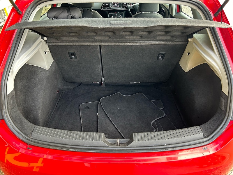 SEAT 1.6 TDI CR SE Hatchback 5dr Diesel DSG Euro 5 (s/s) (105 ps)