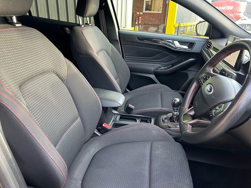 Ford 1.5T EcoBoost ST-Line Hatchback 5dr Petrol Manual  Hatchback 1.5 Manual Petrol