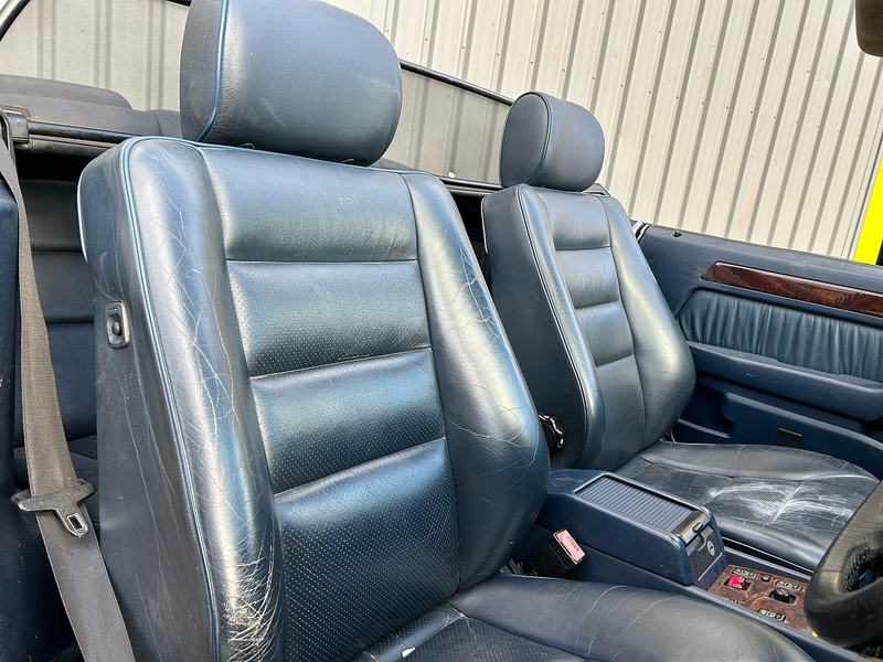 Mercedes-Benz Saloon 2.2 Manual Petrol