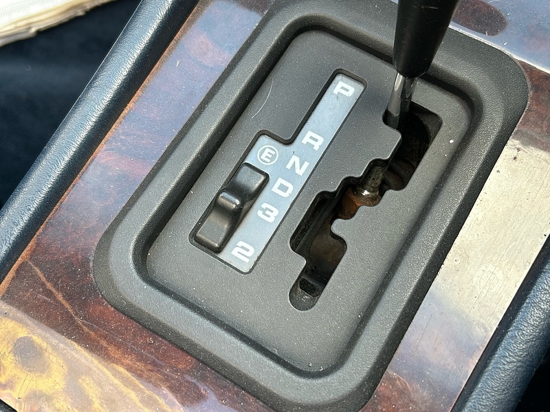 Mercedes-Benz Saloon 2.2 Manual Petrol