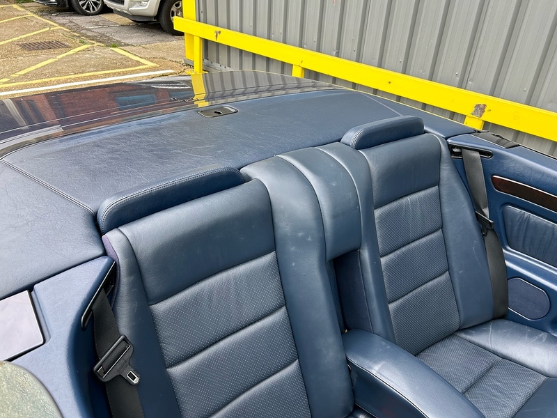 Mercedes-Benz Saloon 2.2 Manual Petrol