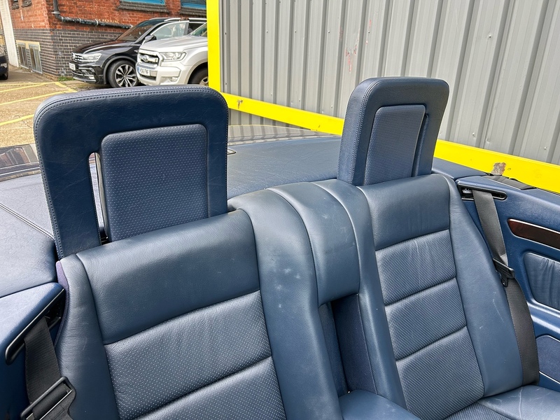 Mercedes-Benz Saloon 2.2 Manual Petrol
