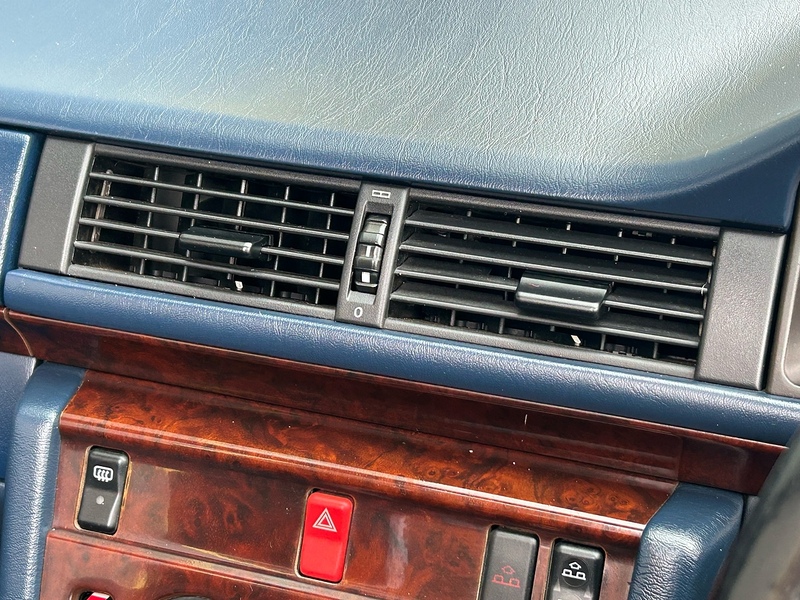Mercedes-Benz Saloon 2.2 Manual Petrol