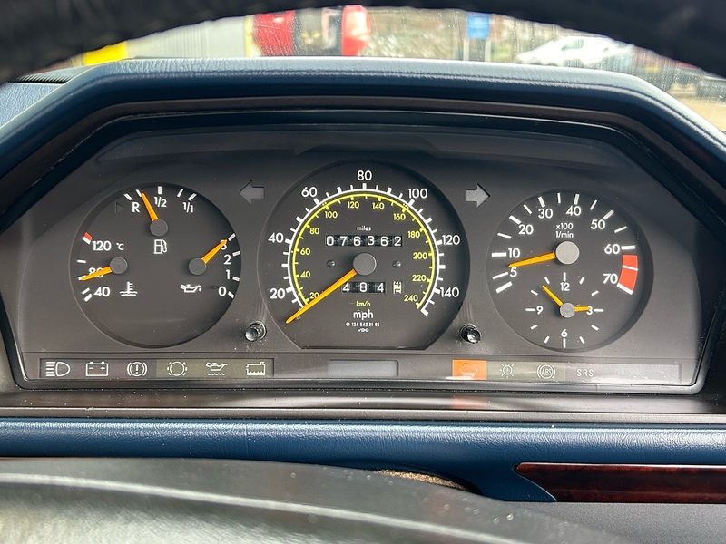 Mercedes-Benz Saloon 2.2 Manual Petrol