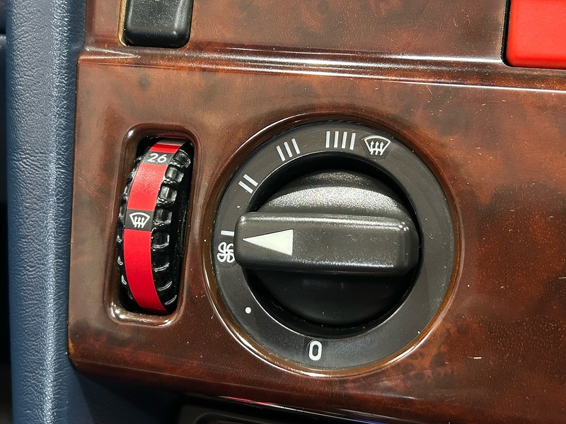Mercedes-Benz Saloon 2.2 Manual Petrol