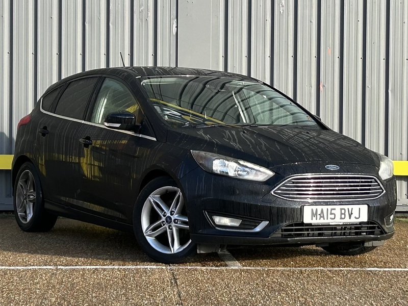 Ford T EcoBoost Titanium Hatchback 1.0 Manual Petrol