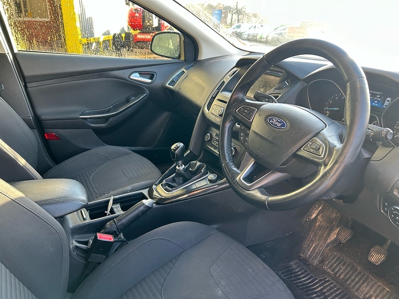 Ford T EcoBoost Titanium Hatchback 1.0 Manual Petrol