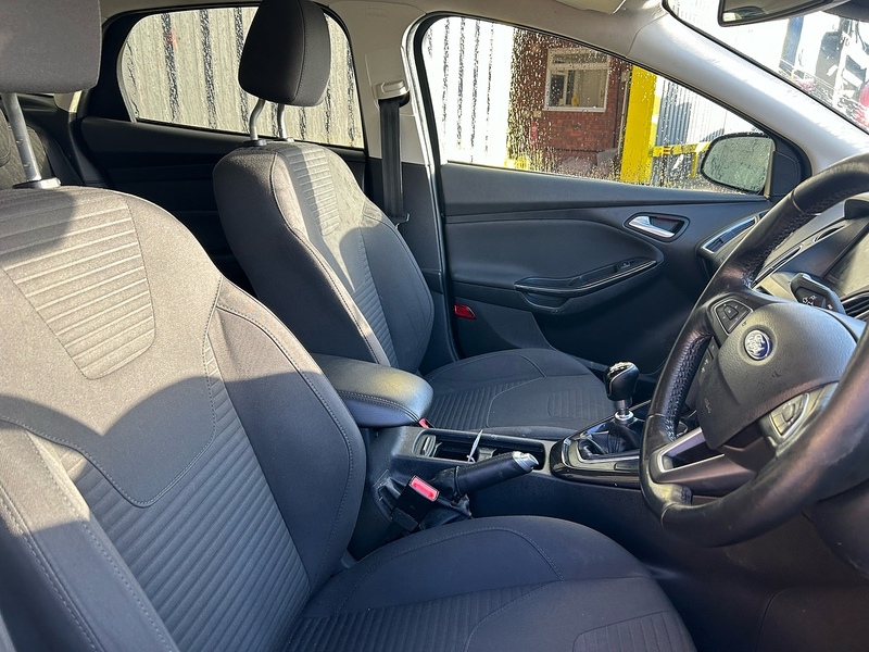 Ford T EcoBoost Titanium Hatchback 1.0 Manual Petrol