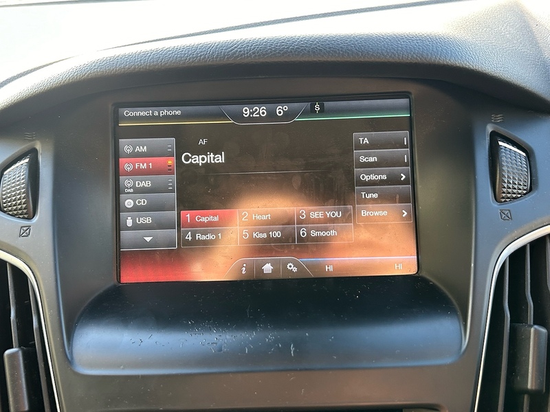 Ford T EcoBoost Titanium Hatchback 1.0 Manual Petrol