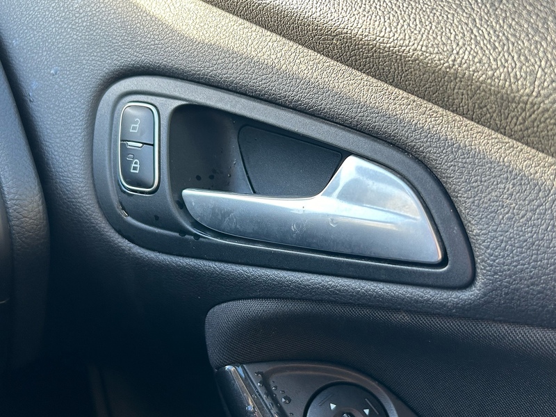 Ford T EcoBoost Titanium Hatchback 1.0 Manual Petrol