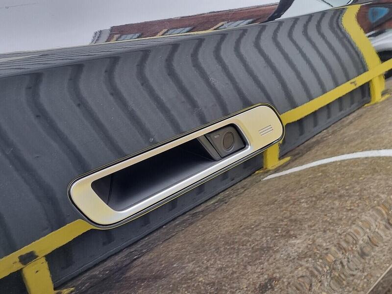 BMW 60 105.7kWh Excellence (Pro) Saloon 4dr Electric Auto xDrive (544 ps)