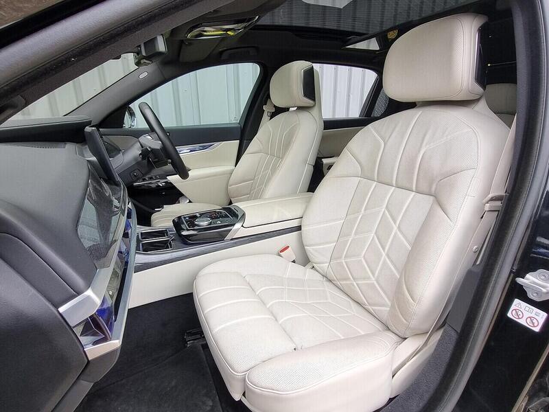 BMW 60 105.7kWh Excellence (Pro) Saloon 4dr Electric Auto xDrive (544 ps)