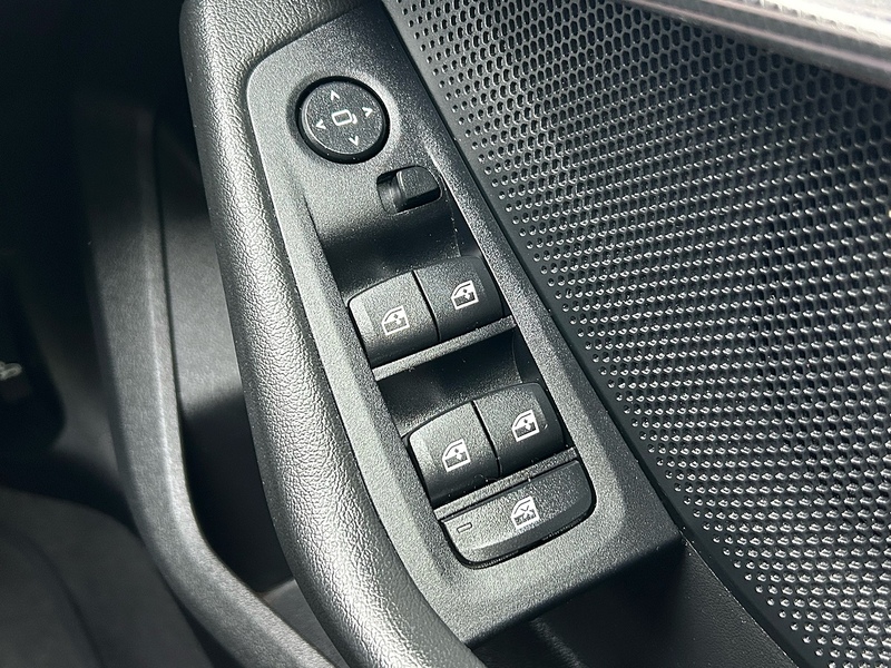 BMW 1.5 218i Sport (LCP) Saloon 4dr Petrol DCT Euro 6 (s/s) (136 ps)